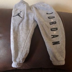 Jordan sweats size 2t